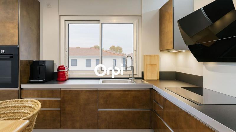 Maison - 98 m² - 4 pièces