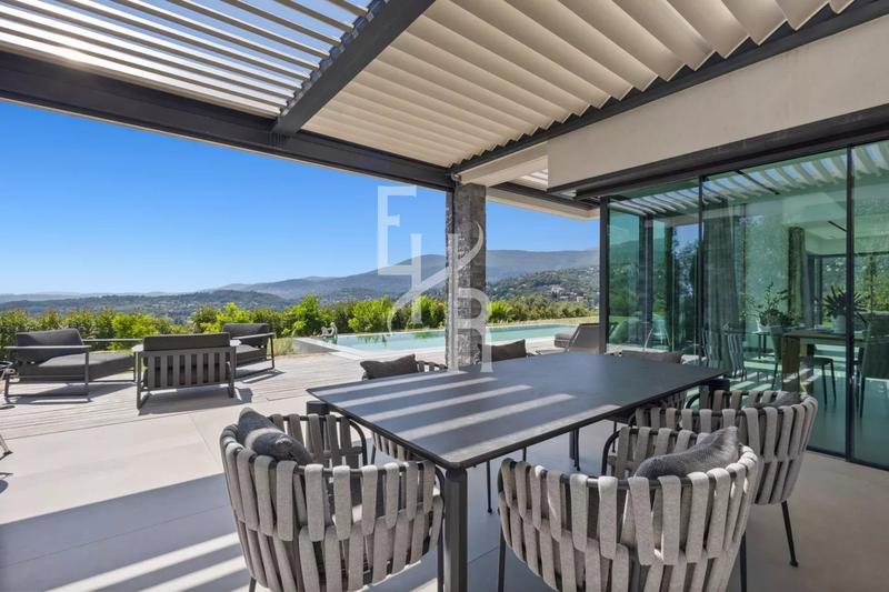 Villa - 420 m² - 8 pièces