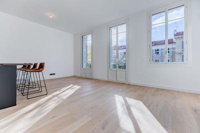 Appartement - 83 m² - 3 pièces