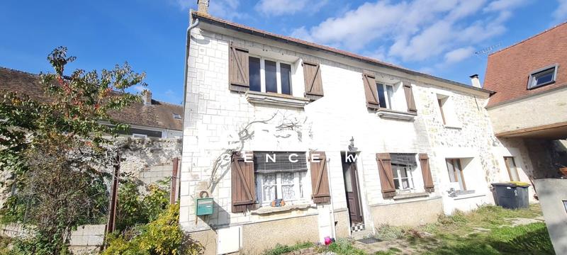 Maison - 93 m² - 5 pièces