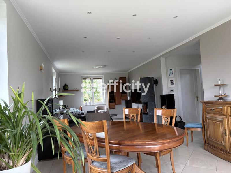 Maison - 140 m² - 5 pièces