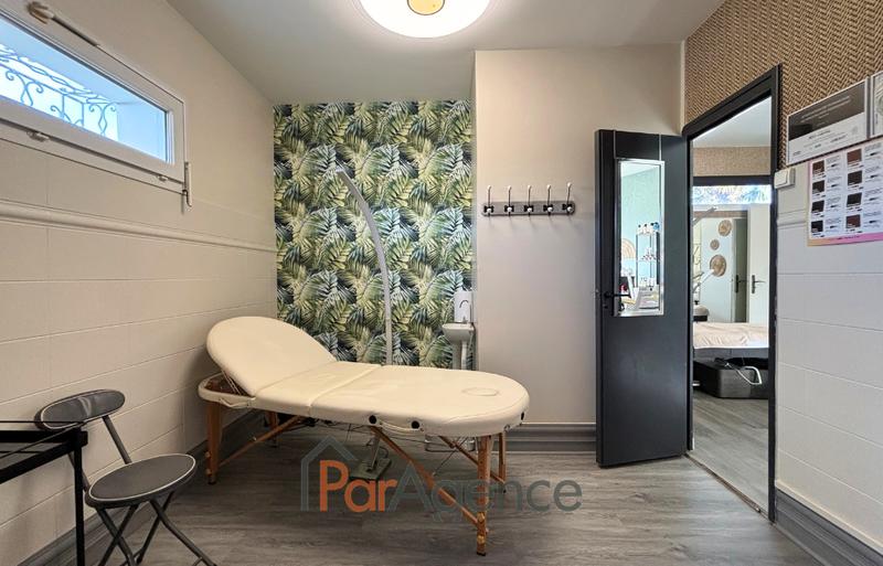 Maison - 246 m² - 6 pièces