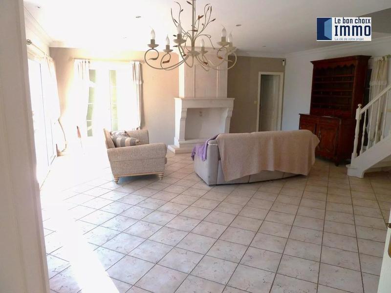 Pavillon - 181 m² - 7 pièces