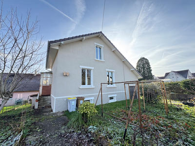 Maison - 94 m² - 5 pièces
