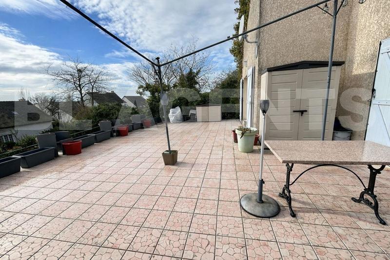 Maison - 180 m² - 7 pièces