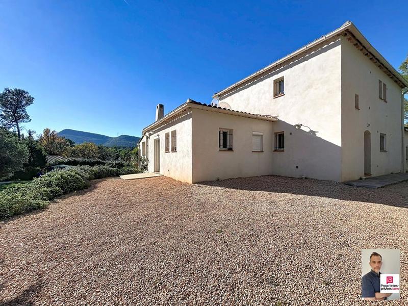 Villa - 184 m² - 7 pièces
