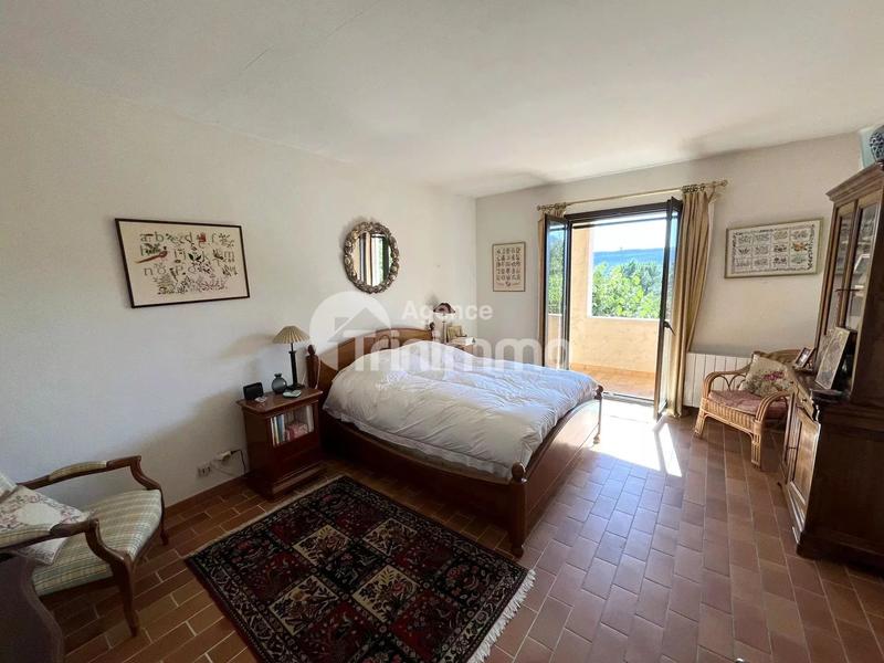 Maison - 195 m² - 6 pièces