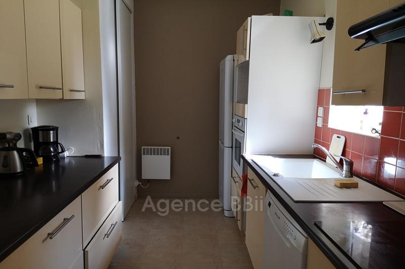 Maison - 300 m² - 15 pièces