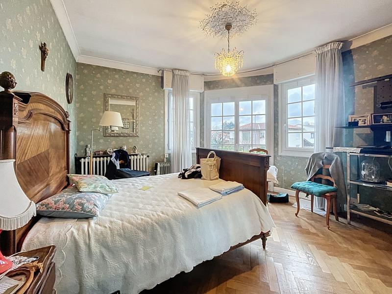 Maison - 140 m² - 6 pièces