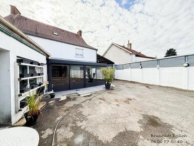 Maison - 215 m² - 6 pièces