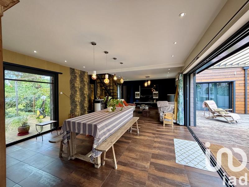 Maison - 150 m² - 5 pièces