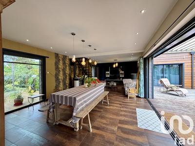 Maison - 150 m² - 5 pièces