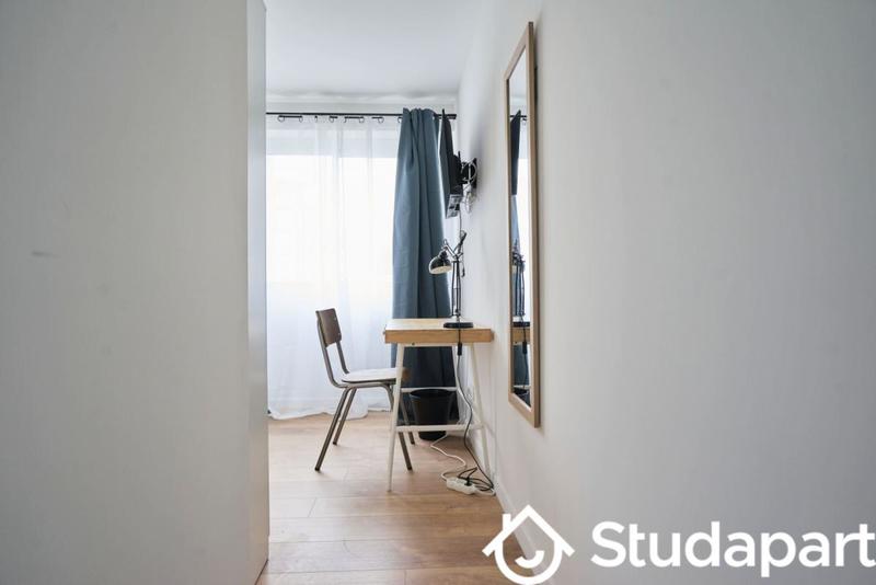 Chambre - 11 m² - 1 pièce