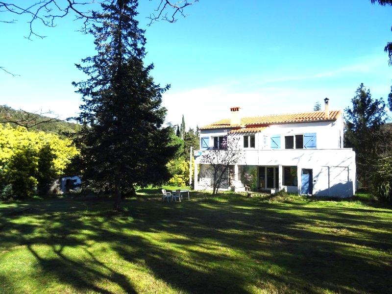 Demeure - 142 m² - 8 pièces