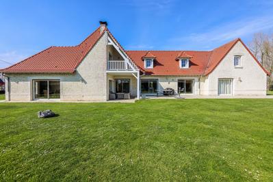 Villa - 389 m² - 7 pièces