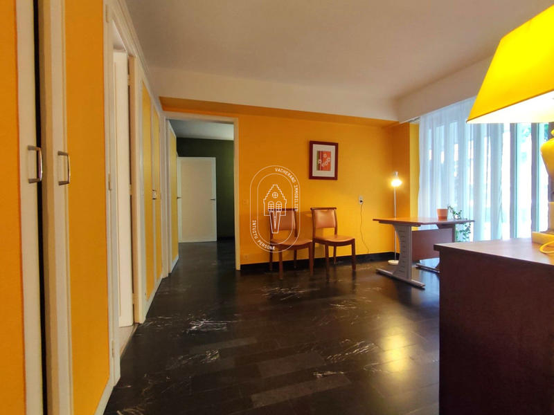 Local d'activités - 108 m²