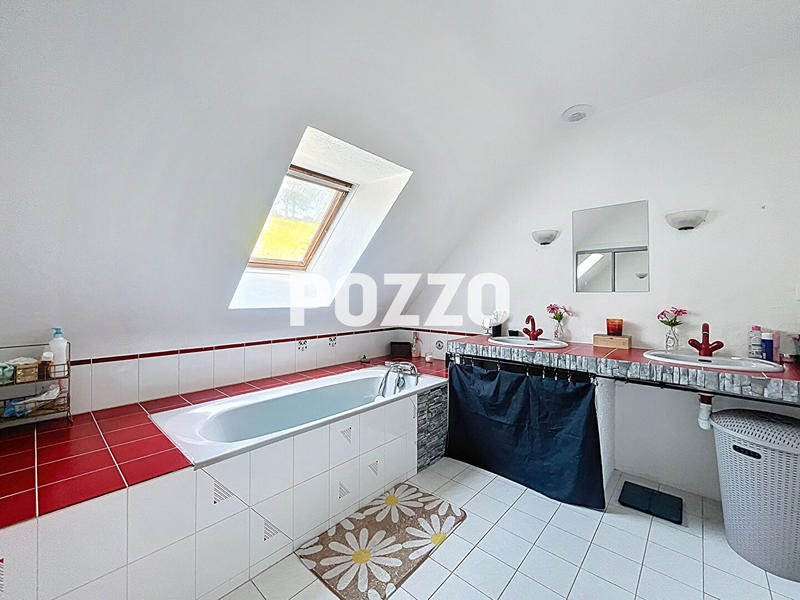 Maison - 139 m² - 6 pièces