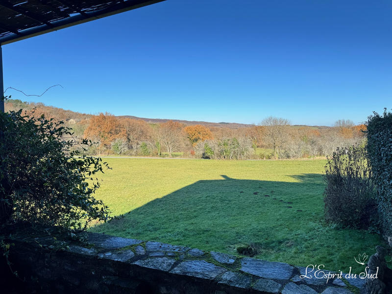 Maison - 260 m² - 8 pièces