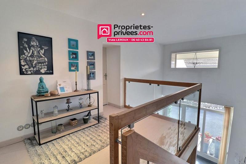 Maison - 198 m² - 6 pièces