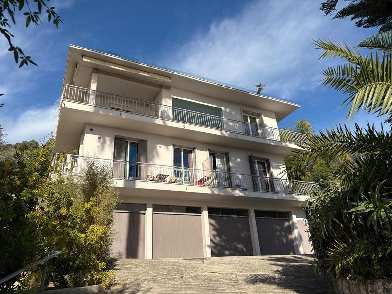 Propriété - 250 m² - 3 pièces