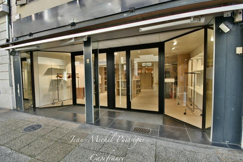 Local commercial - 170 m² - 3 pièces
