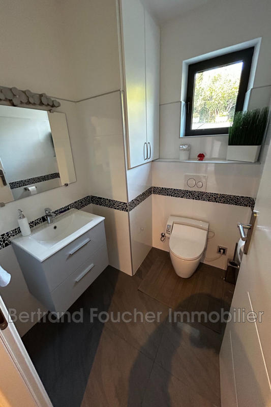 Propriété - 220 m² - 7 pièces