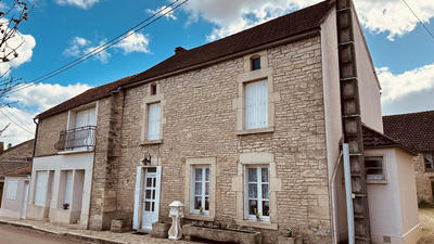 Maison de village - 123 m² - 5 pièces