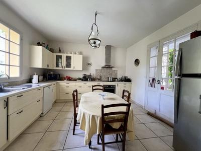 Maison traditionnelle - 286 m² - 13 pièces