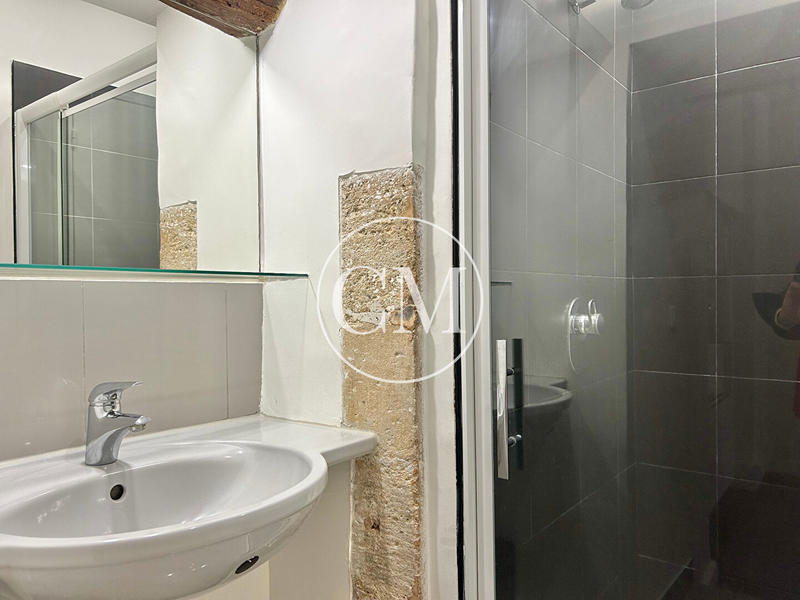 Local commercial - 136 m² - 7 pièces