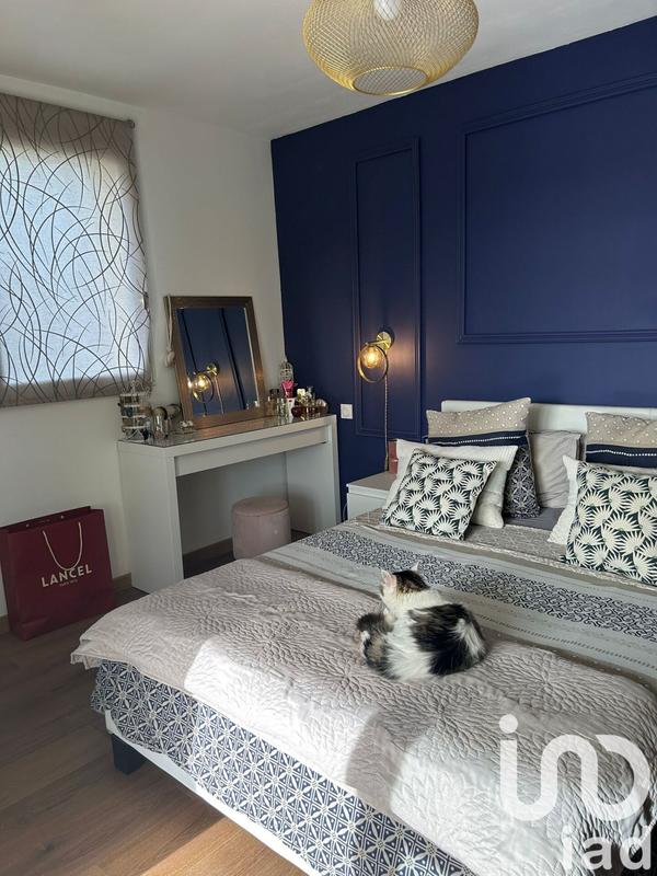 Maison - 214 m² - 8 pièces