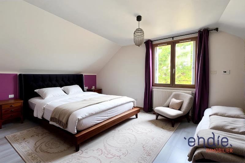 Maison - 165 m² - 7 pièces