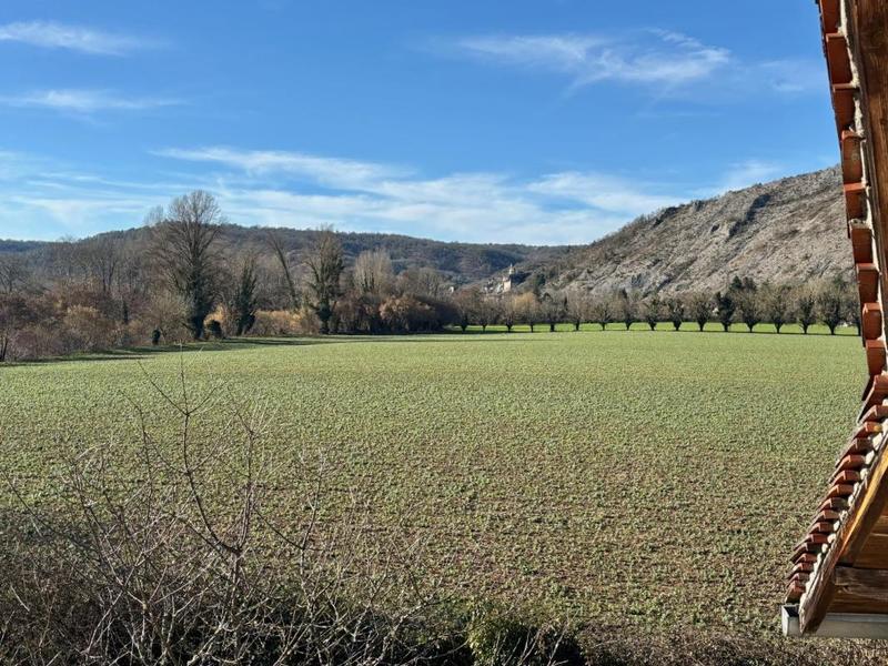 Maison - 230 m² - 6 pièces