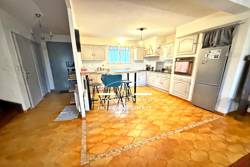 Maison - 96 m² - 4 pièces