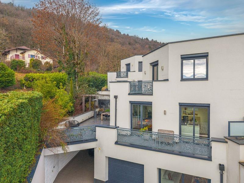 Maison - 165 m² - 6 pièces