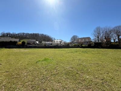 Terrain constructible - 2 280 m²