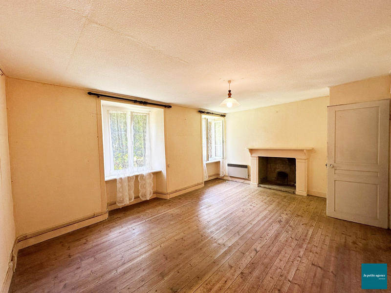 Maison traditionnelle - 170 m² - 8 pièces