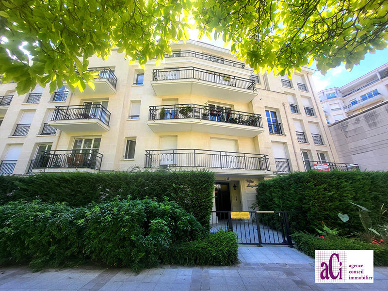 Appartement - 110 m² - 5 pièces