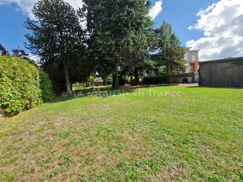 Maison - 350 m² - 13 pièces