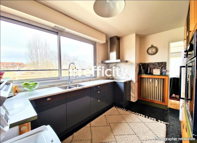 Appartement - 130 m² - 4 pièces