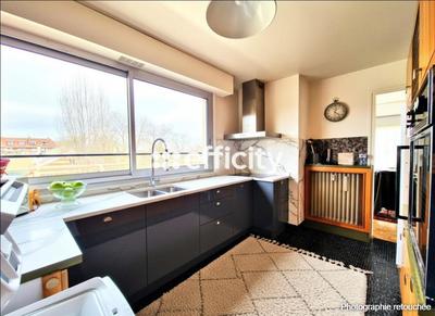 Appartement - 130 m² - 4 pièces
