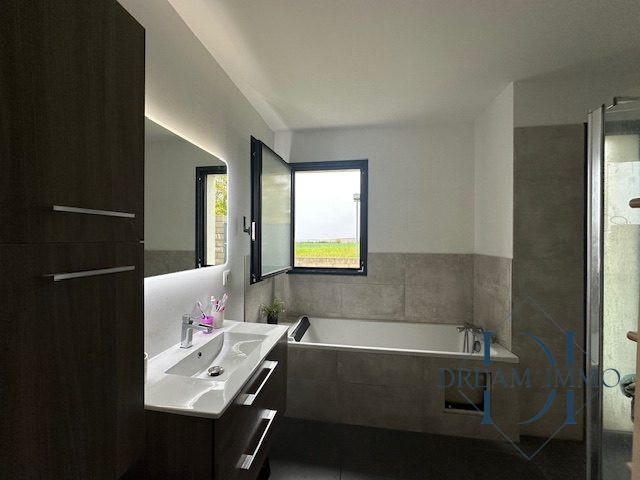 Maison contemporaine - 109 m² - 5 pièces