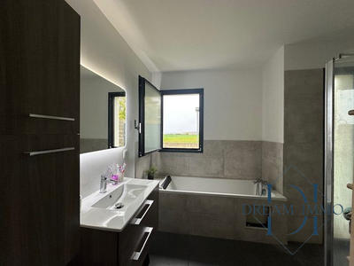 Maison contemporaine - 109 m² - 5 pièces