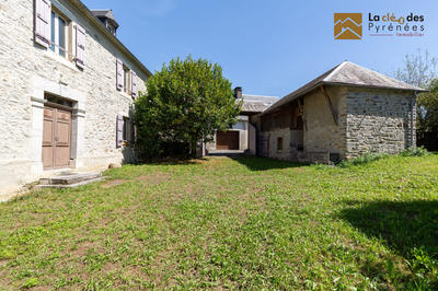 Maison traditionnelle - 190 m² - 5 pièces