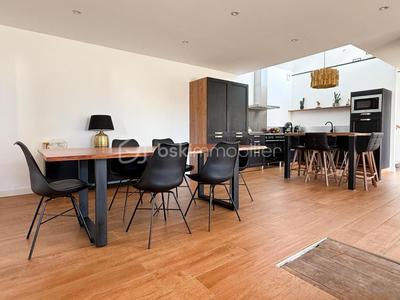 Maison - 145 m² - 6 pièces