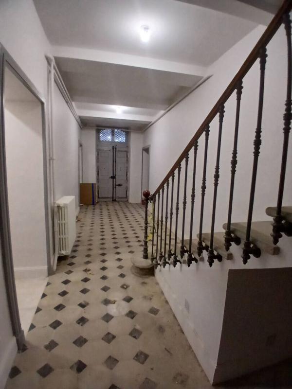 Maison - 345 m² - 10 pièces