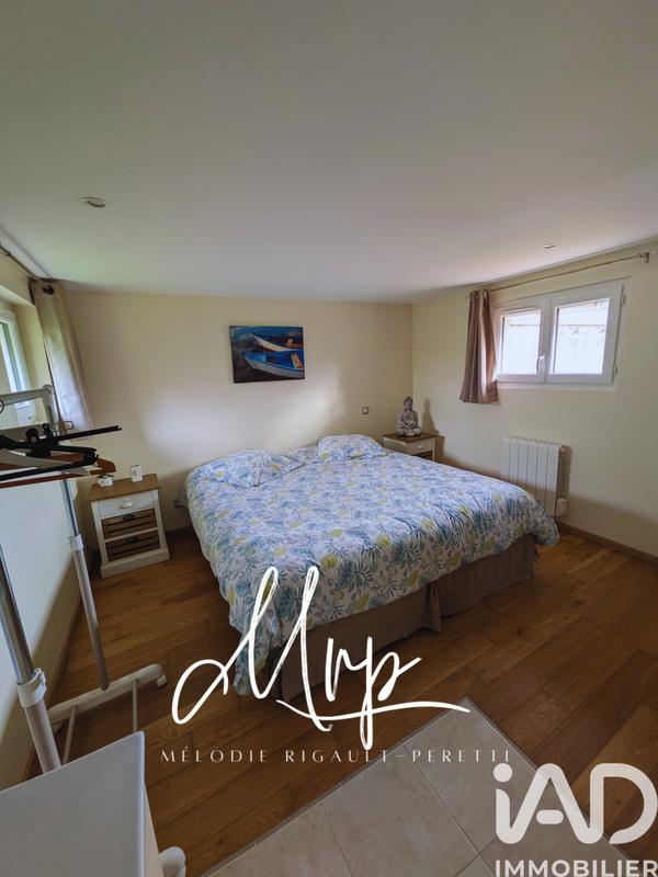 Maison - 197 m² - 7 pièces