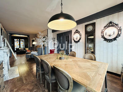 Maison - 291 m² - 12 pièces