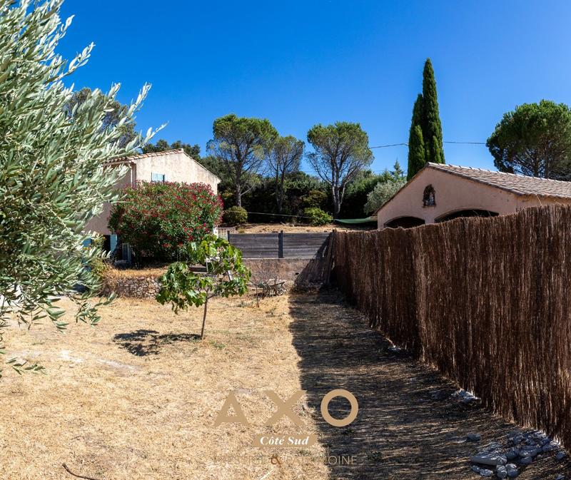 Maison - 200 m² - 7 pièces