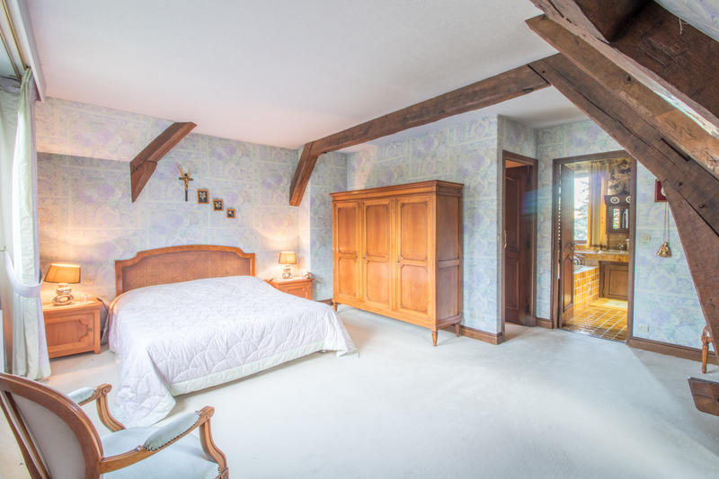 Propriété - 293 m² - 5 pièces