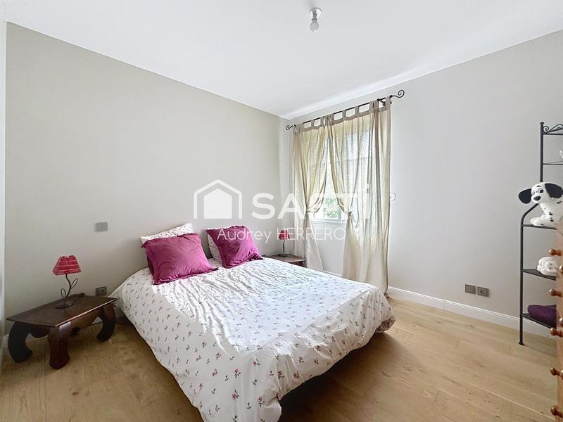 Maison - 252 m² - 6 pièces